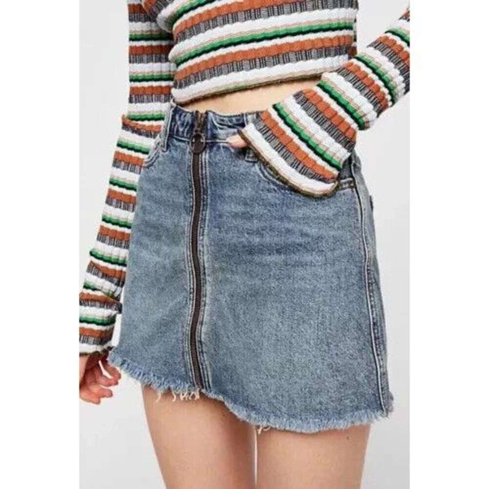 We The Free Full Zip Front Skirt Women Sz 29 Blue Denim Mini Grunge Raw Hem